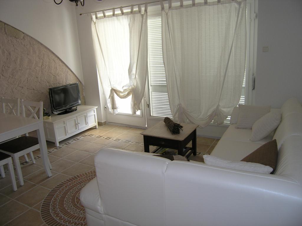 Apartment Damijan Krk Town Eksteriør billede