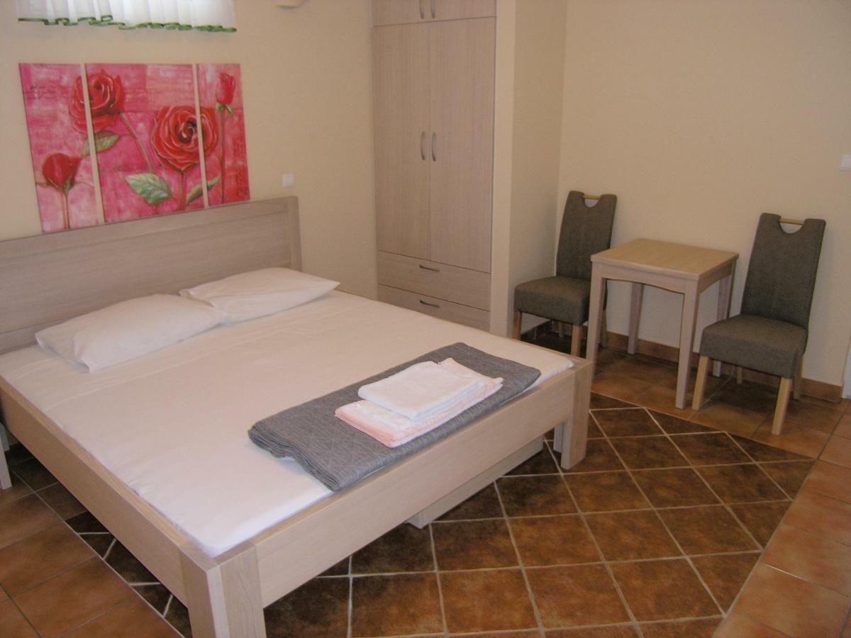 Apartment Damijan Krk Town Eksteriør billede