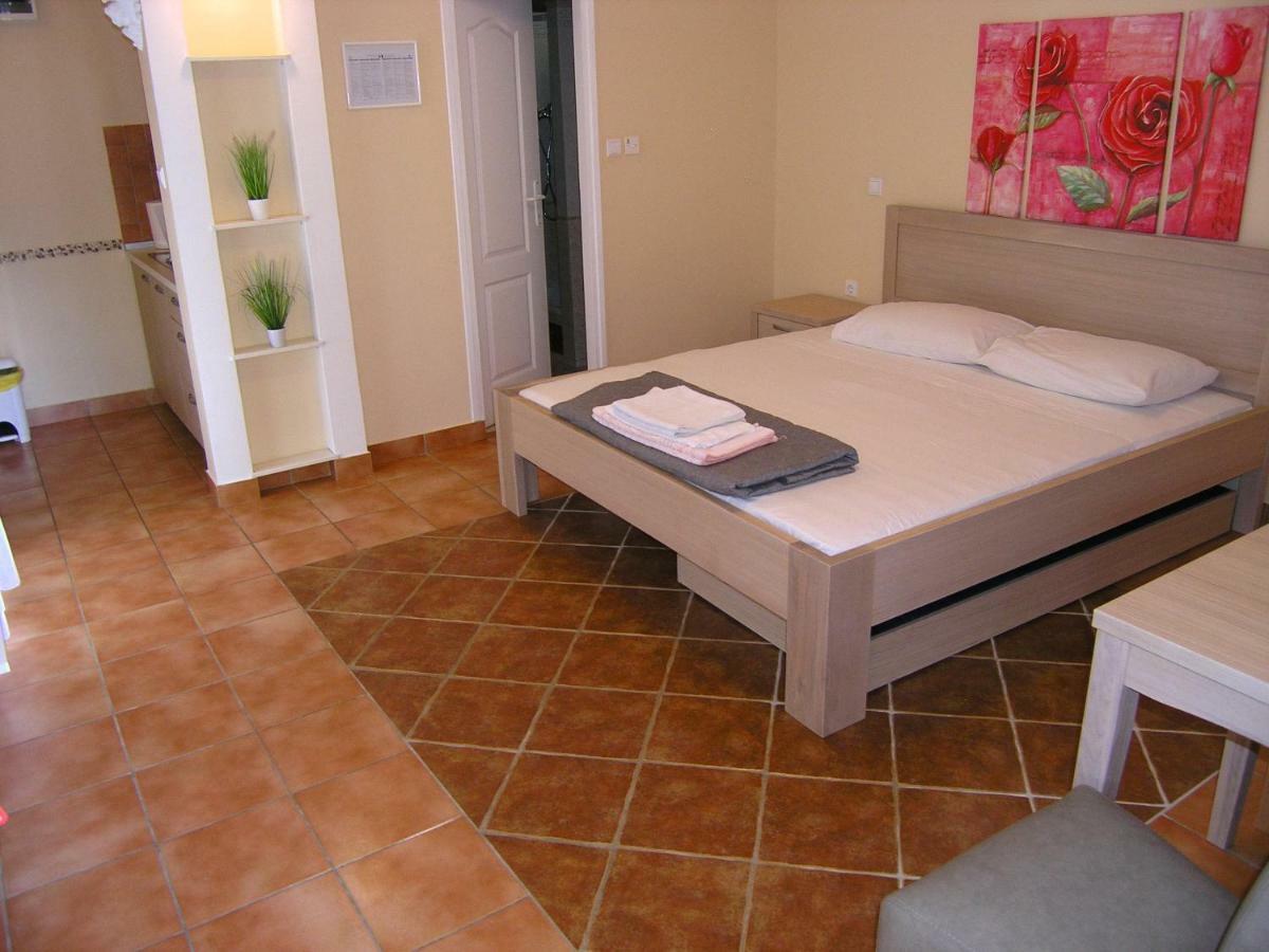 Apartment Damijan Krk Town Eksteriør billede