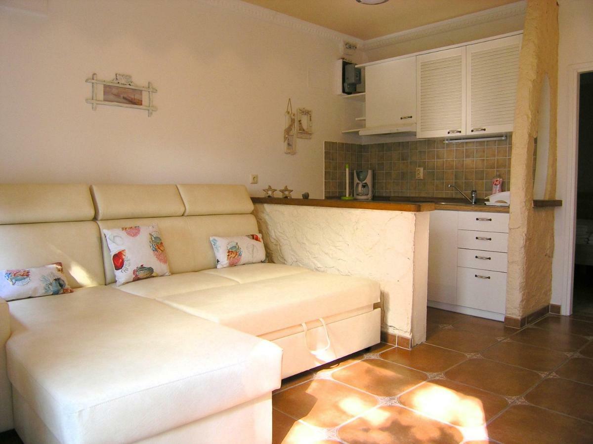 Apartment Damijan Krk Town Eksteriør billede